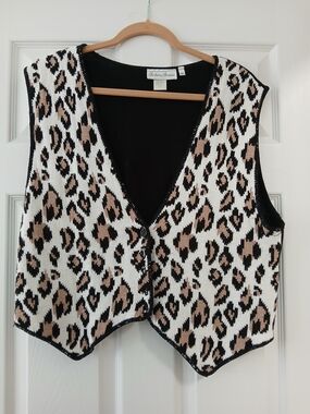 Leopard Print Knit Vest with Tan Black/Accent - XL